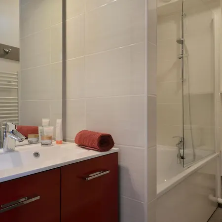 Apartment Renove Au Coeur De Station Avec Piscine, Animaux Admis - Fr-1-181-2007